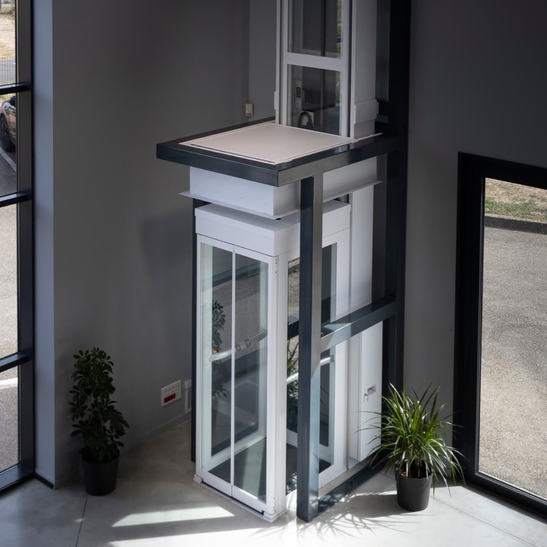 Nouvel ascenseur privatif CIBES Ascenda Showroom Aratal Attractive Mobility