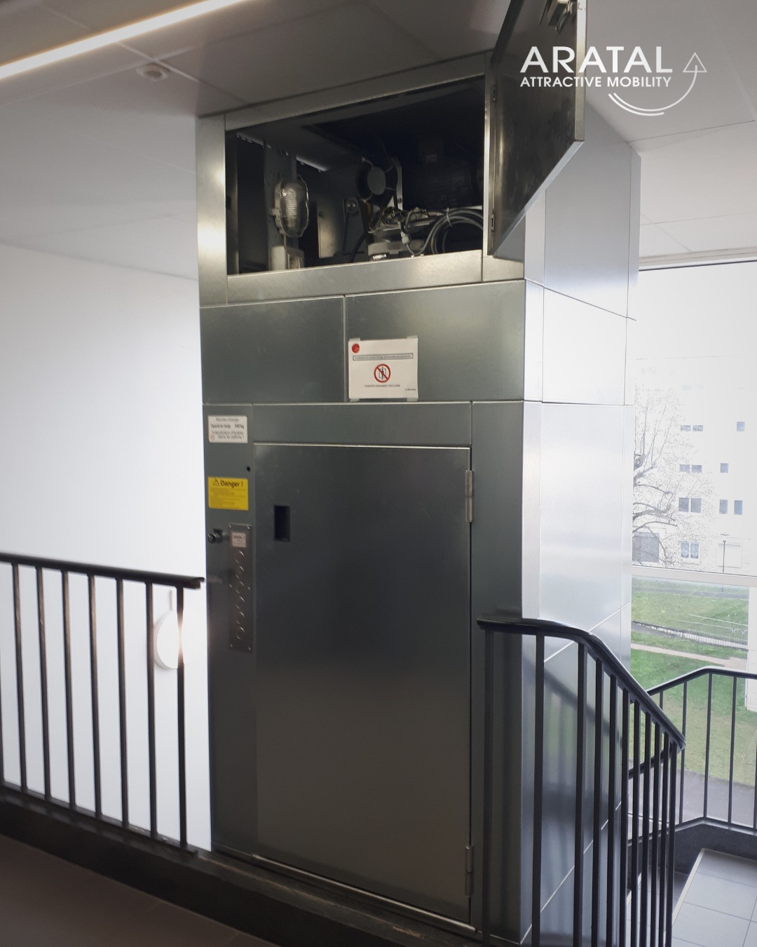 installation d’un monte-charge BKG France d’une capacité de 300 kg dans une résidence universitaire située à Dijon, en Côte-d’Or (21).