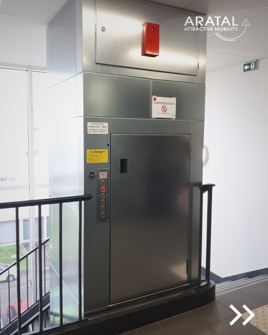 installation d’un monte-charge BKG France d’une capacité de 300 kg dans une résidence universitaire située à Dijon, en Côte-d’Or (21).