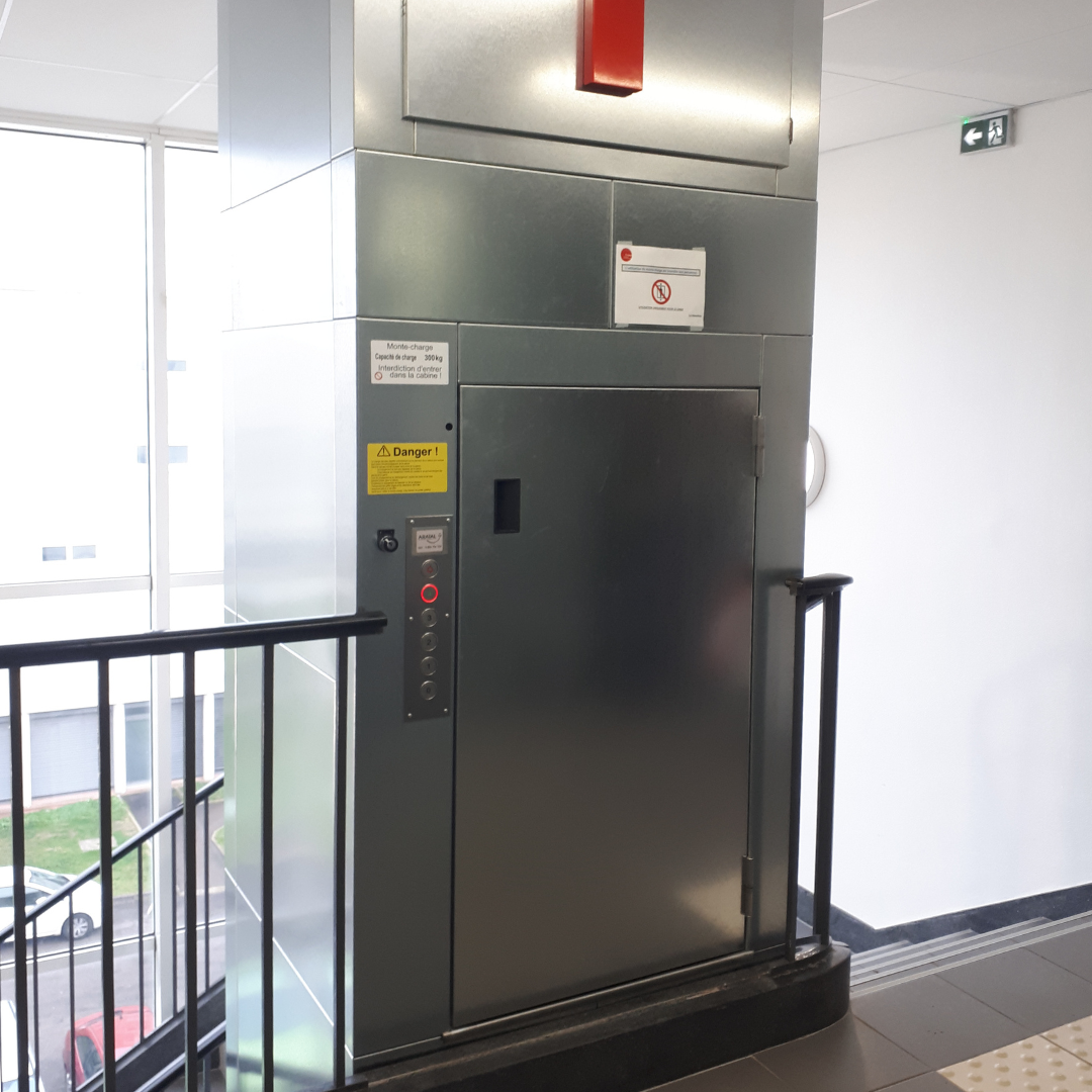 Monte-chariot 300 kilos installé à Dijon (21)